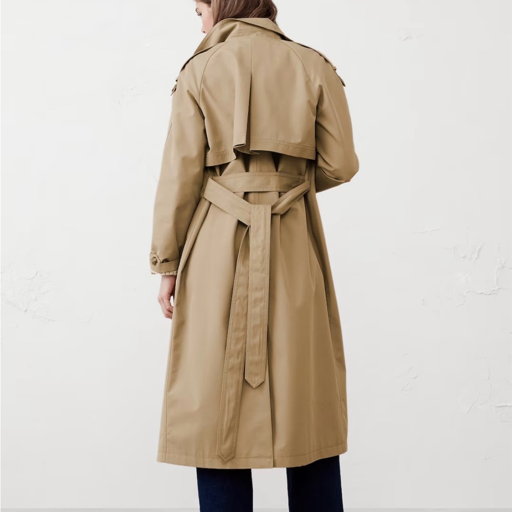 Classic Tan Trench Coat - Picture 2 of 6